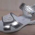 nu-pieds-fille-e22-chaussures-dessert04